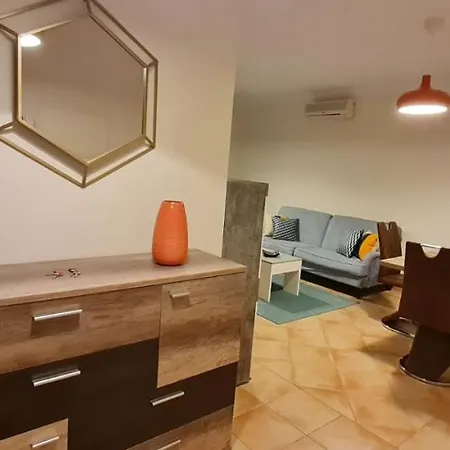 Lovely T2 * Armação de Pêra